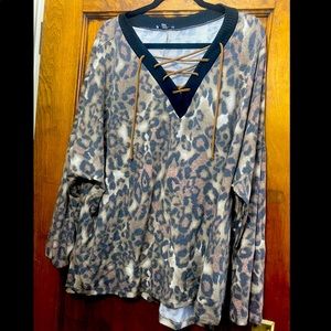 Leopard top